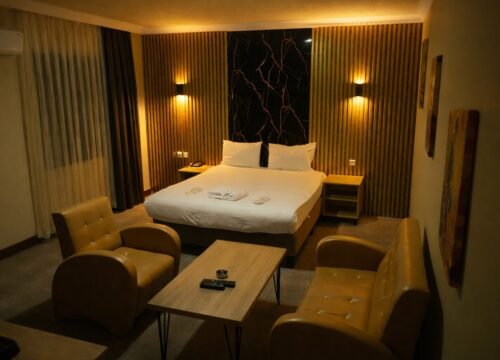 Büyük Çift Kişilik Oda