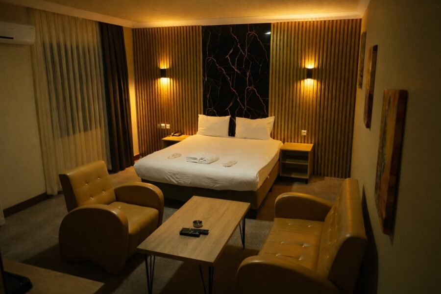 Büyük Çift Kişilik Oda