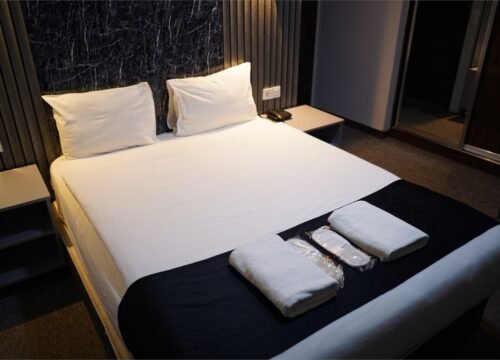 Büyük Tek Kişilik Oda